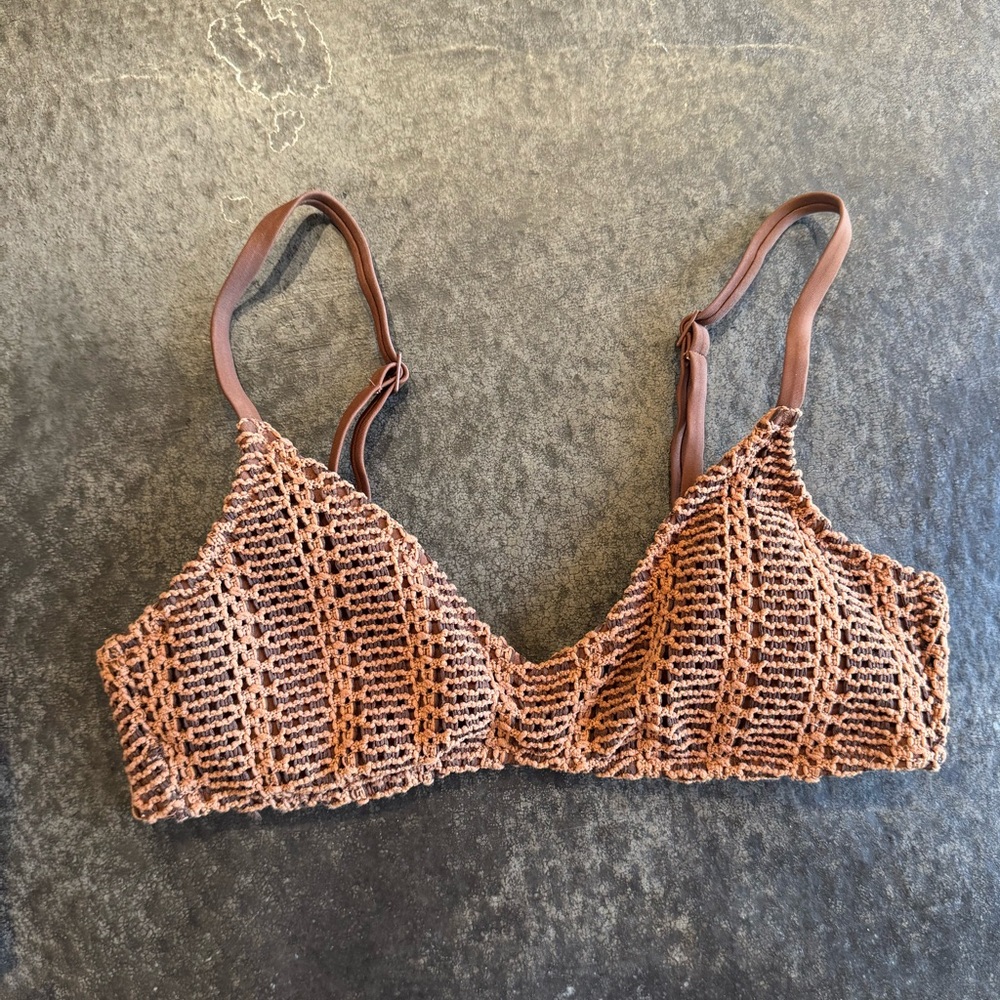 AMERICAN EAGLE Cloudweave Never Worn Brown Crochet Bikini Top Small S - Picture 2 of 4